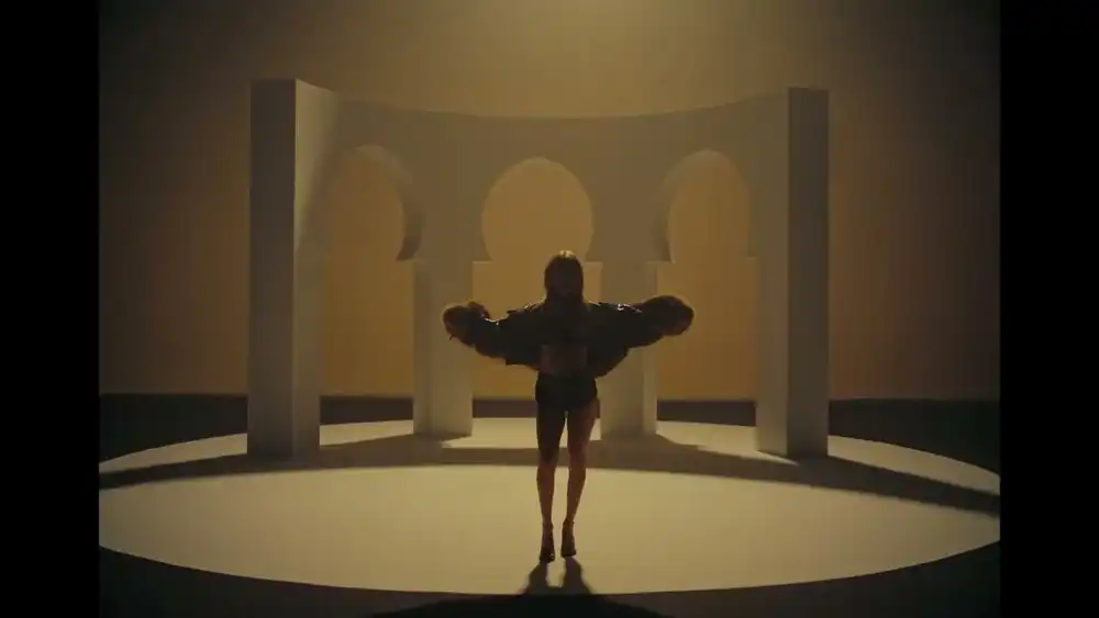 SOSEGA, ANA MENA - A otro ritmo