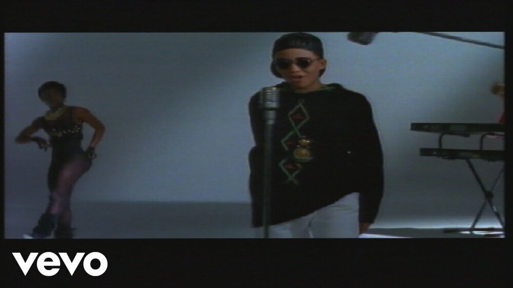 скачать клип Technotronic - Get Up