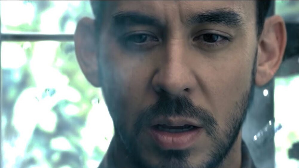 скачать клип Linkin Park - CASTLE OF GLASS