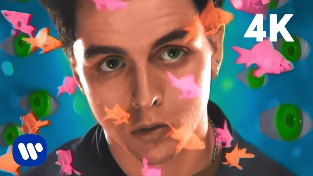 скачать клип Green Day - Basket Case