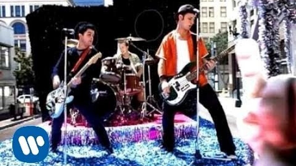 скачать клип Green Day - When I Come Around