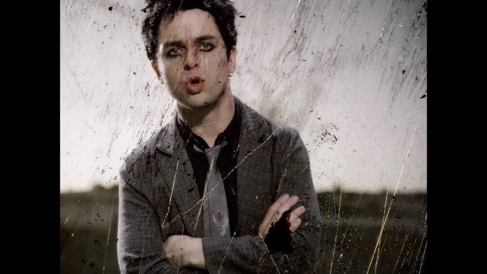скачать клип Green Day - Boulevard Of Broken Dreams