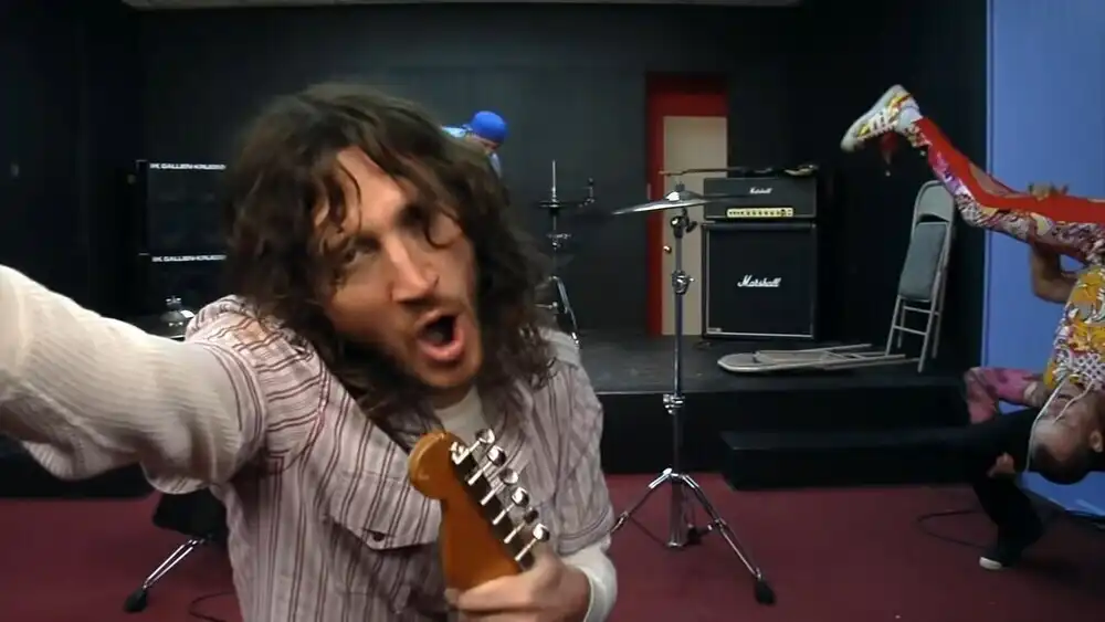 скачать клип Red Hot Chili Peppers - Tell Me Baby