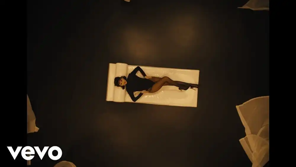 Selena Gomez - In The Dark