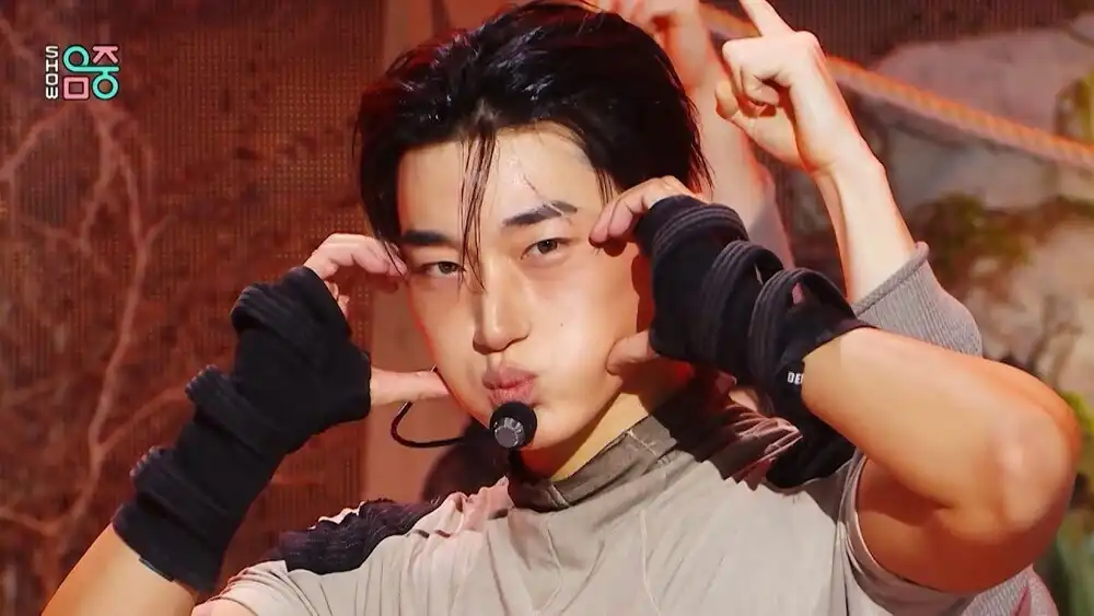 скачать клип ATEEZ - Adrenaline - Live