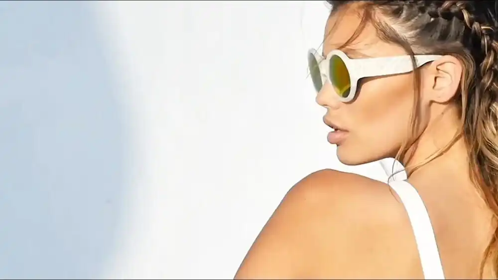 скачать клип TNT Records, Katy - Ocean In My Rearview