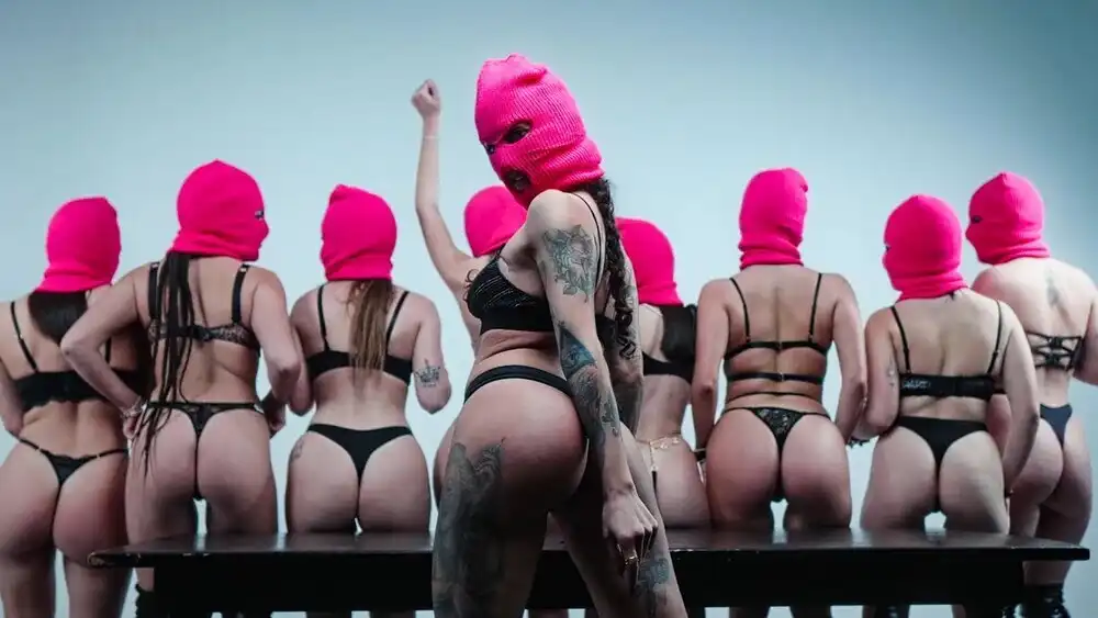 скачать клип Skinny - Nasty