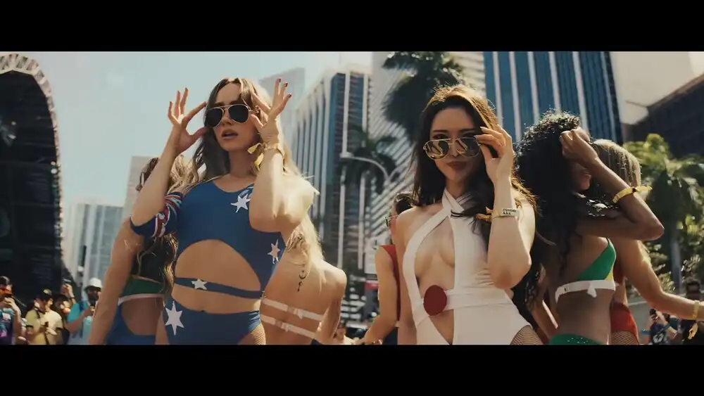 скачать клип TNT Records - You Break My Chains On The Dancefloor