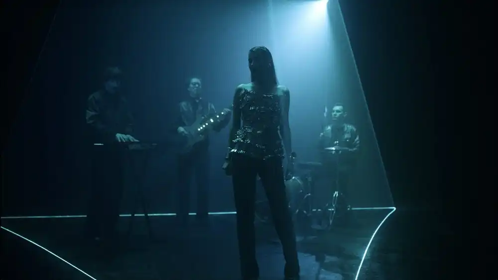 скачать клип AStudio - Она не виновата