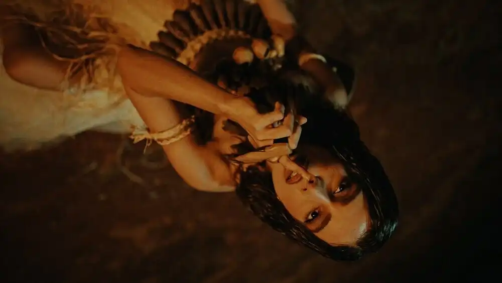 скачать клип Anitta - Meia Noite