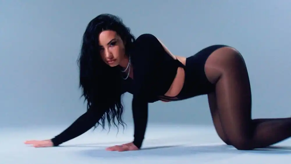 Demi Lovato - Confetti