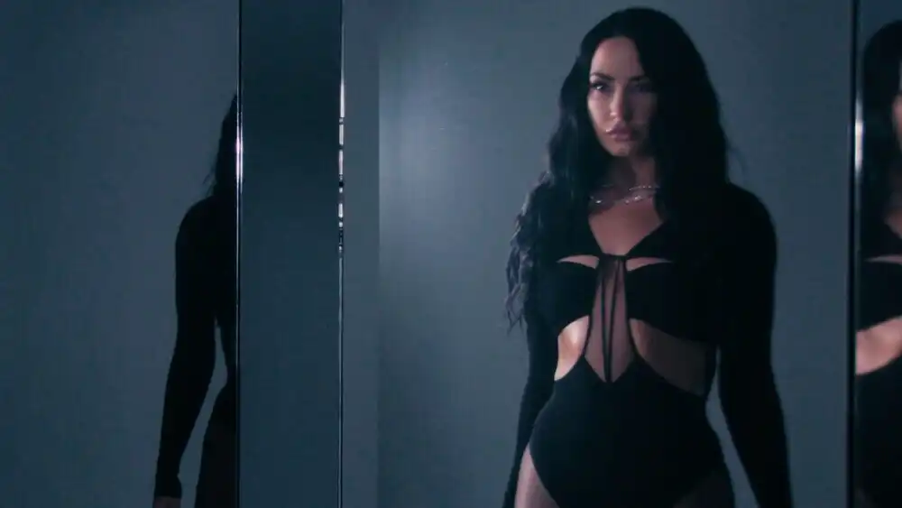 Demi Lovato - Nothing On But The Lights