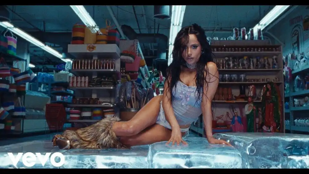скачать клип Becky G - EPA
