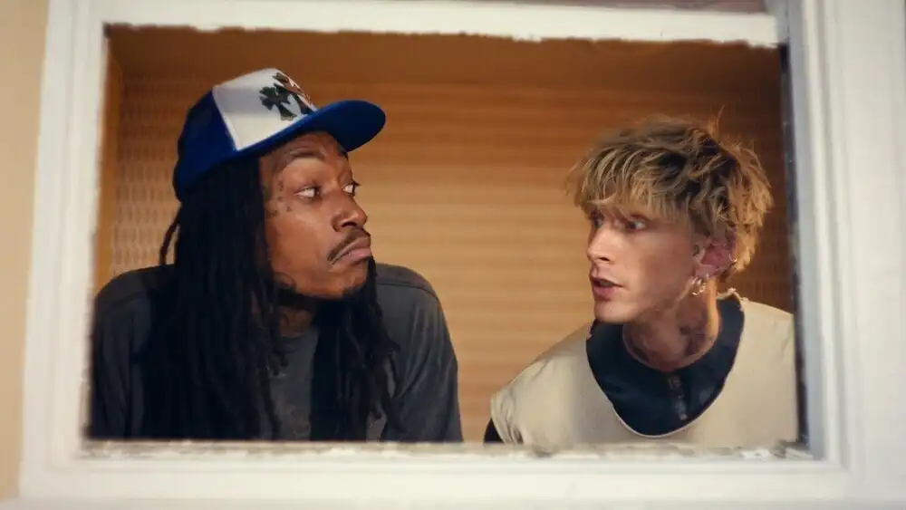 скачать клип mgk, Wiz Khalifa - girl next door