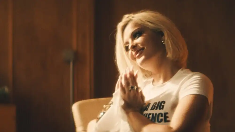 скачать клип Bebe Rexha, David Guetta - Sad Girls