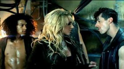скачать клип Britney Spears - Criminal