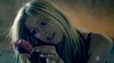 скачать клип Avril Lavigne - Wish You Were Here