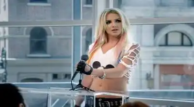 скачать клип Britney Spears - I Wanna Go