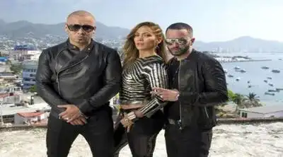 скачать клип Wisin and Yandel ft. Jennifer Lopez - Follow The Leader