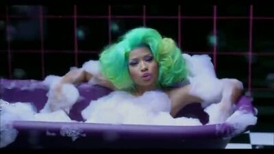 скачать клип Nicki Minaj - I Am Your Leader