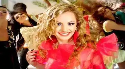 скачать клип Alexandra Stan - Cliche