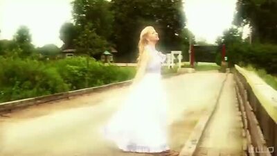 скачать клип Юлия Михальчик - Матушка-река