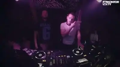 скачать клип Plastik Funk - Ready Or Not