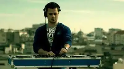 скачать клип Radio Killer - Be free