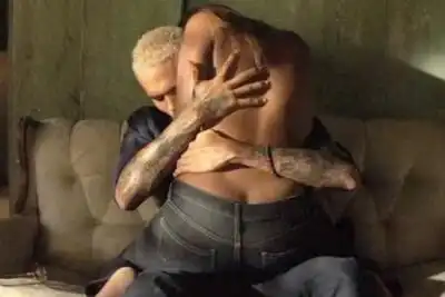 скачать клип Chris Brown - Don\'t Judge Me