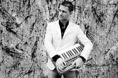 Скачать клип