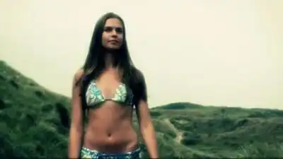 скачать клип Leonid Rudenko ft. Daniella - Summerfish