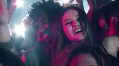 скачать клип Avicii - Wake Me Up