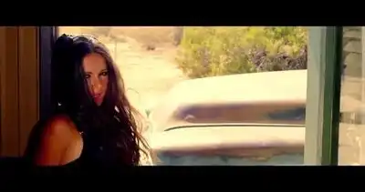 скачать клип Нюша - Цунами