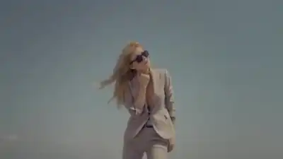 скачать клип Тамерлан и Алена Омаргалиева - Не смотри  ...