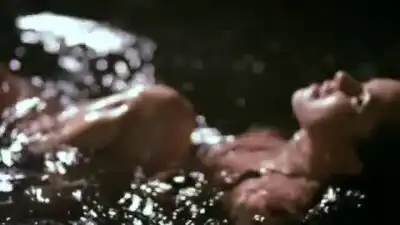 Скачать клип