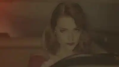 скачать клип Lana Del Rey - Summertime Sadness