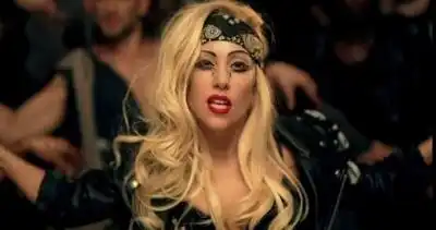 скачать клип Lady Gaga - Judas