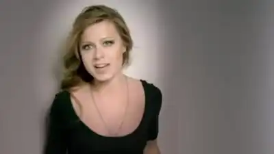 скачать клип Юлия Савичева - Сердцебиение