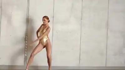 скачать клип Alexandra Stan - Dance