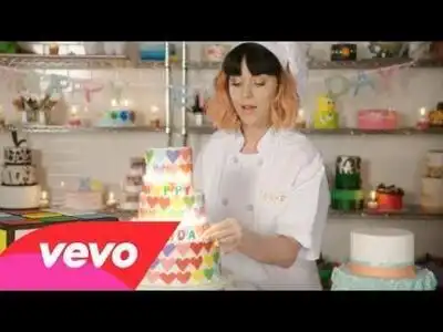 скачать клип Katy Perry - Birthday