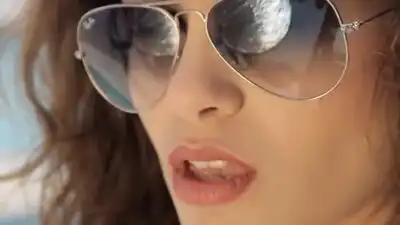 Скачать клип