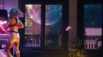 Скачать клип