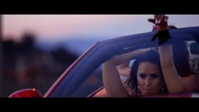 скачать клип Demi Lovato - Cool for the Summer