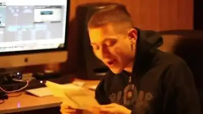 скачать клип Oxxxymiron - Признаки жизни