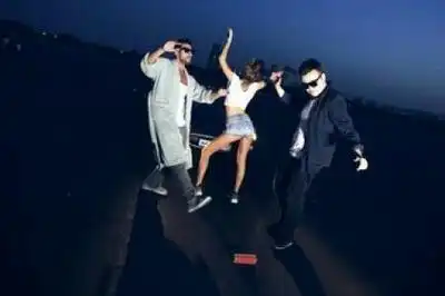 скачать клип Karabass - Бездельник