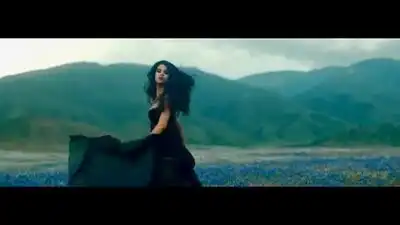 скачать клип Selena Gomez - Come and Get It