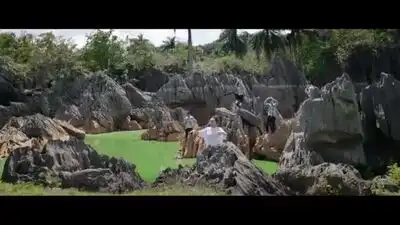 скачать клип Clean Bandit - Extraordinary ft. Sharna Bass