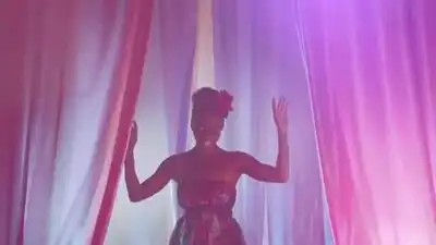 Скачать клип