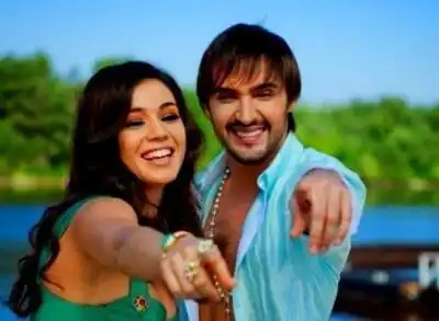 скачать клип Виталий Козловский и VARDA - Потанцуй