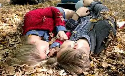 скачать клип Лавика - Коснемся губами